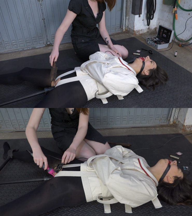 Amateursextreme: Aiyana and Ronja Plays Dominatrix